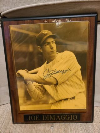 Joe Dimaggio Signed Photo With Letter Of Authenticity