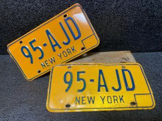 Vintage Matching Pair York State License Plate 1980’s Yellow & Blue 95 - Ajd