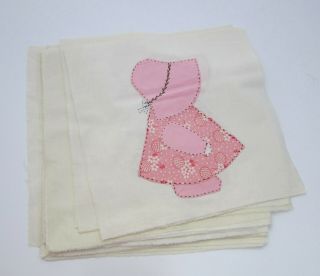 25 Vintage Sunbonnet Sue Quilt Squares Feedsack Fabric Hand Appliqué Embroidered