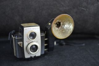 Vintage 1960s Kodak Brownie Reflex 20 Camera W/flash