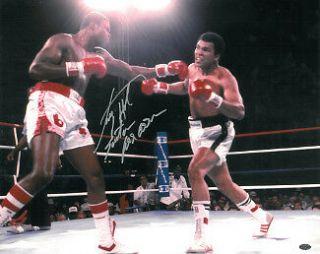 Larry Holmes Signed Boxing 16x20 Photo Vs Ali Easton Assassin - Leaf Authentics