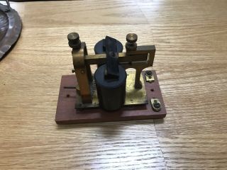 Vintage J.  H.  Bunnell & Co.  Telegraph Key Sounder with Wood Base 3