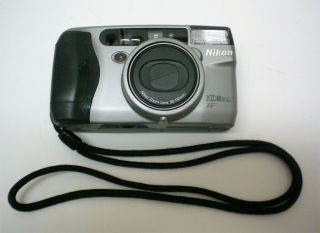 Nikon Zoom 800af Point And Shoot Film Camera The Lens Is 38 - 130mm