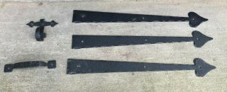Vintage 5 - Piece Door Hardware Set Of 3 Faux Spade/arrow Strap Hinges Handle Hook
