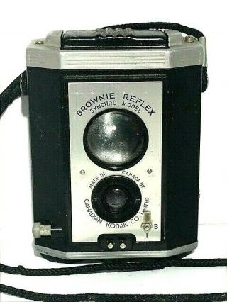 Brownie Reflex Camera Synchro Model Made In Canada By Canadian Kodak Co.  Limited
