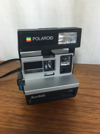 Polaroid Sun 600 Se Land Camera With Strap Not (c)