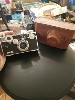 Vintage Argus Colormatic Camera Range Finder F/3.  5 50mm Argus Coated Cintar Lens