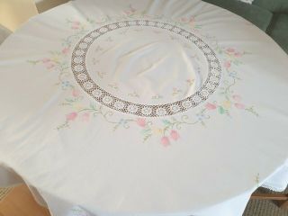 Vintage Round Tablecloth - Lace Hand Embroidered Circle - 100 Cotton 54 " 002