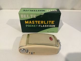 Vintage.  Del Tz Masterlite Pocket Camera Flash Gun Box.  Made In Japan 573