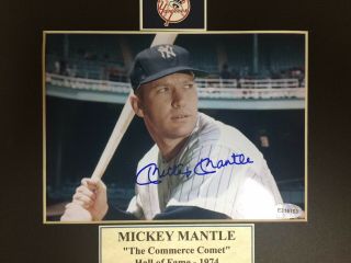 Autograph Mickey Mantle 5x7 Matted To 8x10 Color Photo With