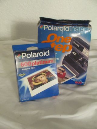 Vintage Polaroid One Step Flash Instant Camera & Color 600 Film