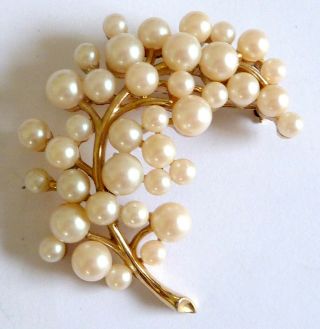 A Vintage 1980s Trifari Signed Designer Leaf Shaped Brooch With Simulated Pearls