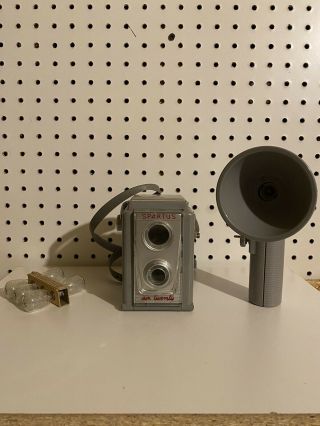 Vintage 1950’s Spartus Six Twenty Camera W/ Bulbs And Accessory