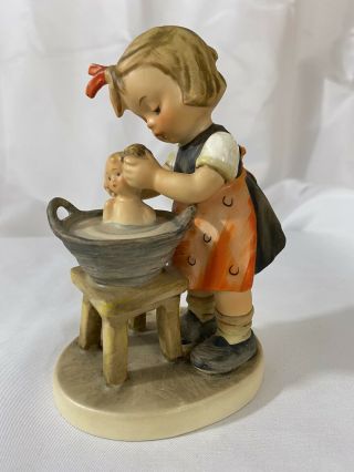 Vintage Goebel Hummel Figurine Doll Bath 319 Tmk 4 No Box