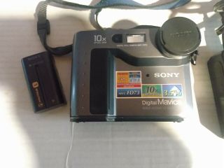 Sony Digital Mavica Camera MVC - FD73 with Accessories Bundle 2