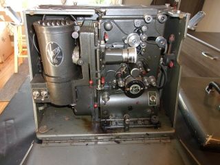 Vintage Victor 16mm Projector 60b