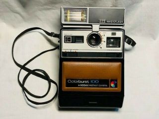 Vintage Kodak Colorburst 100 Instant Camera With Itt Magicflash