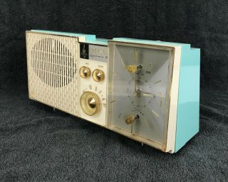 Vintage Emerson Teal & Ivory Mid Century Tube Clock Radio G1706 (1961)