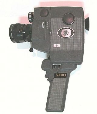 Vintage 1960s Yashica U 8mm Film Movie Camera with remote clicker 2