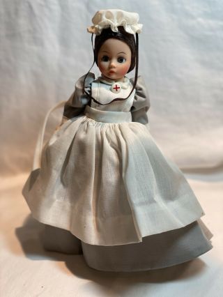 Vintage Madame Alexander Doll: Portrettes Nurse Clara Barton 1130