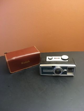 Vintage Kodak Brownie Auto 27 Camera With Leather Case