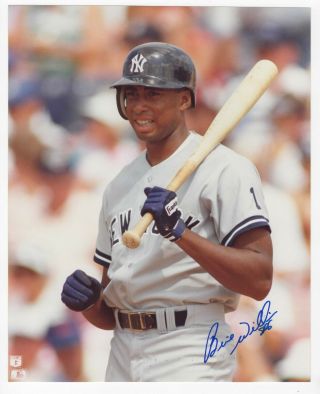 Bernie Williams Auto Ny Yankee 8x10 Color Photo Official Licensed By Mlb