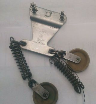 Vintage Johnson/evinrude Steering Bracket Clamp & Pulleys 123012