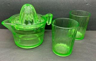 Vintage Us Glass Green Depression Uranium 2 Cup Reamer With 2 Juice Glasses