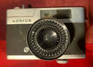 Konica Ee Matic 35mm Film Camera Hexanon 1:2.  8 40mm Lens