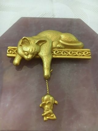 Vintage Signed Jj Jonette Cat Kitty Playing Caught Mouse Gold Tone Brooch Pin