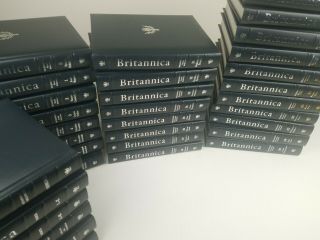 Encyclopedia Britannica Platinum 15th Edition Complete Set 32 Volume 1990 Books
