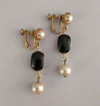 Vtg 1965 Miriam Haskell Drop Dangle Earrings Faux Pearl & Black Beads Gold Tone