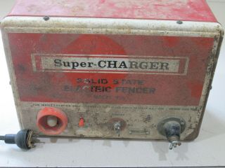 Vintage Charger Electric Fencer Model 909