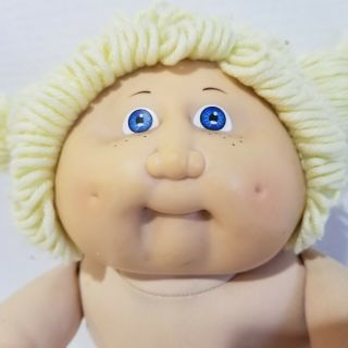Cabbage Patch Doll 1978/1982 Blonde Hair Blue Eyes Freckles 2 Dimples Black Sig 2