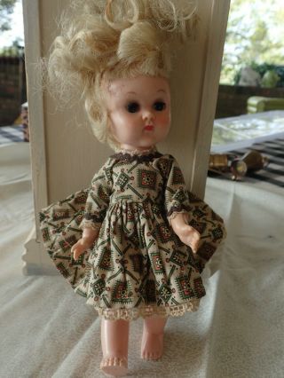 Vintage Vogue " Ginny " Doll Pat No 2687594 Walker Flutter Blue Eyes Blond Hair