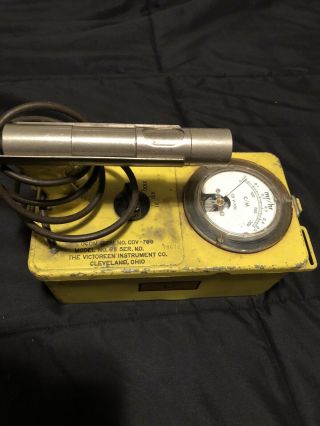 Vintage Victoreen Instrument Company Ocdm Cdv - 700 Model No.  6b Geiger Counter