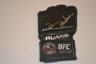 Ufc Pride Mma Legend Dan Henderson Autographed Signed Ouano Ufc Glove
