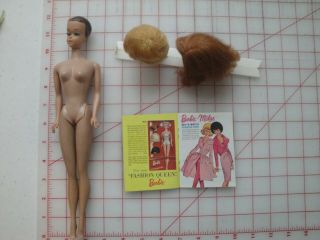 Vintage 1962 Mattel Fashion Queen Barbie Doll 870 With 2 Wigs And Pamphlet