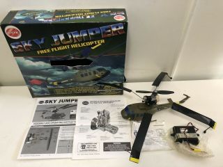 VINTAGE COX SKY JUMPER FLIGHT HELICOPTER  w Instructions 2