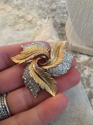Vtg Signed Jomaz Rhinestone Leaf Pin Gold Color