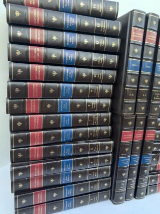 Encyclopedia Britannica 15th Edition Complete Set 32 Volume 1992 Heritage Ed. 2