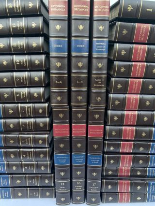 Encyclopedia Britannica 15th Edition Complete Set 32 Volume 1992 Heritage Ed. 3