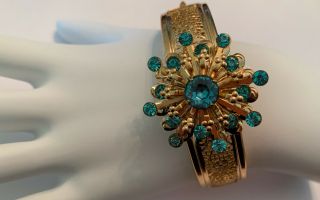 Vintage Signed Coro Aqua Blue Rhinestone Gold Tone Filigree Bracelet
