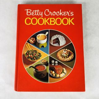 1969 Betty Crocker Cookbook Red Pie Cover 19th Printing 1973 Hardcover Vintage