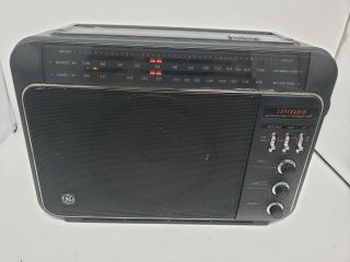 Vintage General Electric Ge Superadio Long Range Am/fm Radio 7 - 2887a