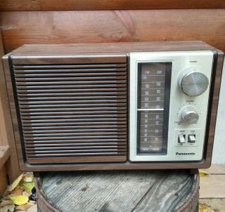 Vintage Panasonic Am/fm Wood Cabinet Radio Model Re - 6280 Great