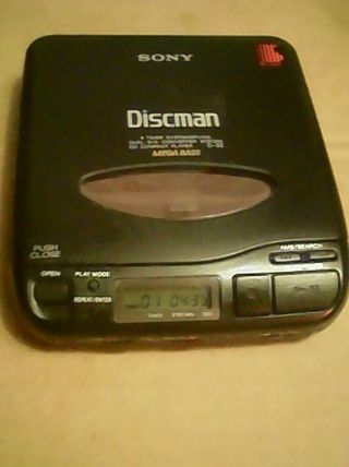 Vintage Sony Discman D - 33 Mega Bass Black Portable Disc Player Tested/Working 91 2