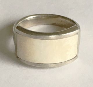 Vintage Woman’s Solid Silver Mother Of Pearl Signet Style Ring 925 5g Size K Uk