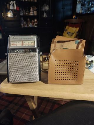 Vintage Realtone Tr - 970 Nine Transistor Radio,  Read,
