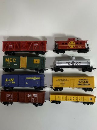 8 Vintage Ho Scale Model Train Cars Life Like With Vintage Track And Car.